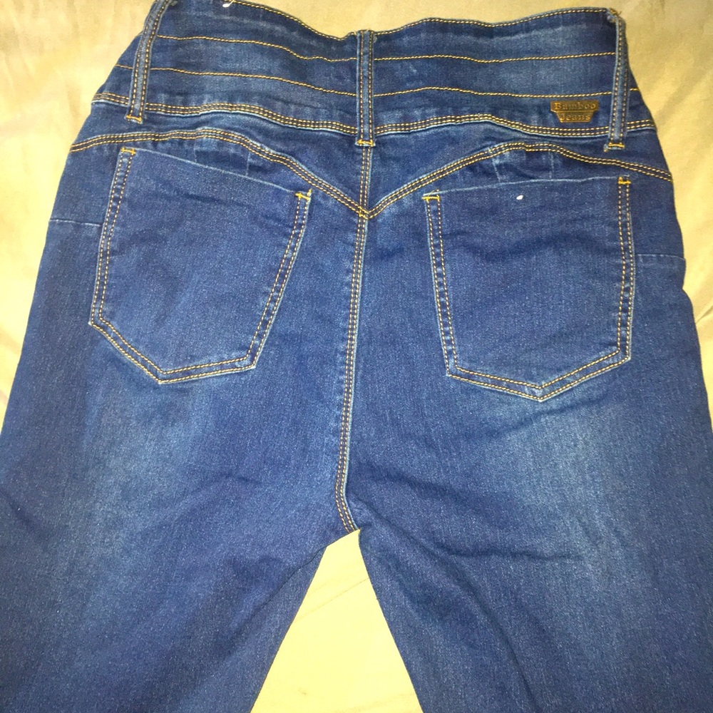 Jeans - Picture 2 of 4